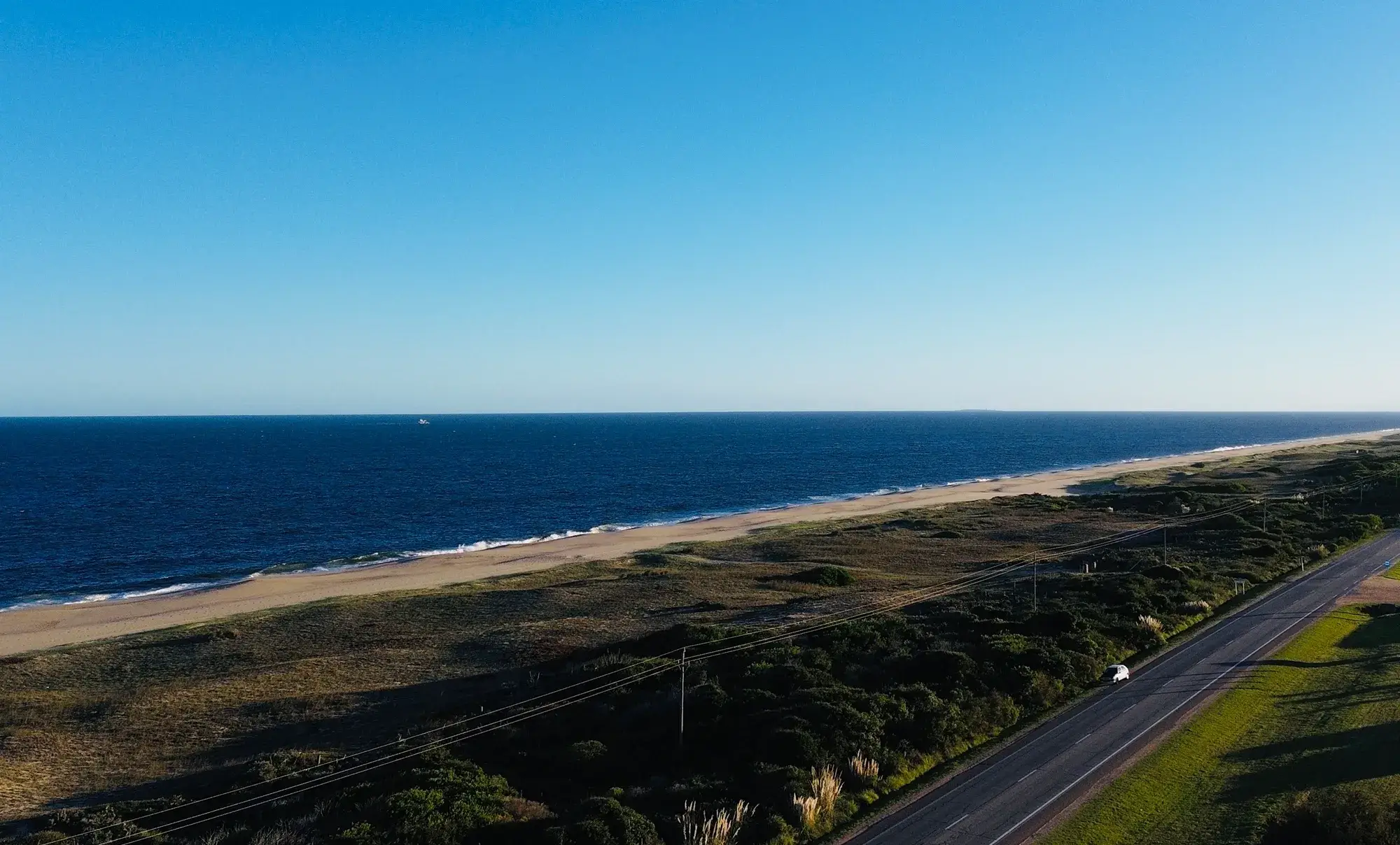 Vista aérea de lotes en venta en Eden Rock, Uruguay